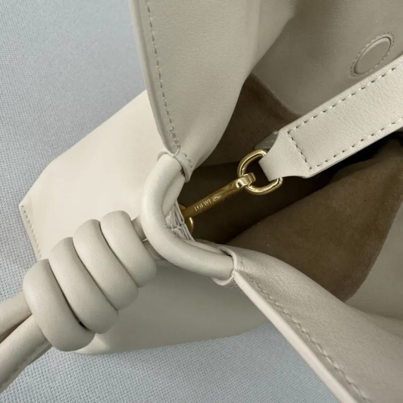 LOEWE Cream Leather Shoulder Crossbody Bag - Image 7