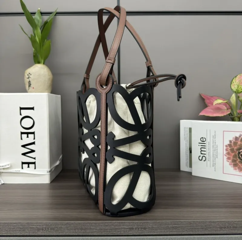 LOEWE Cream Black Bucket Tote Bag - Image 3