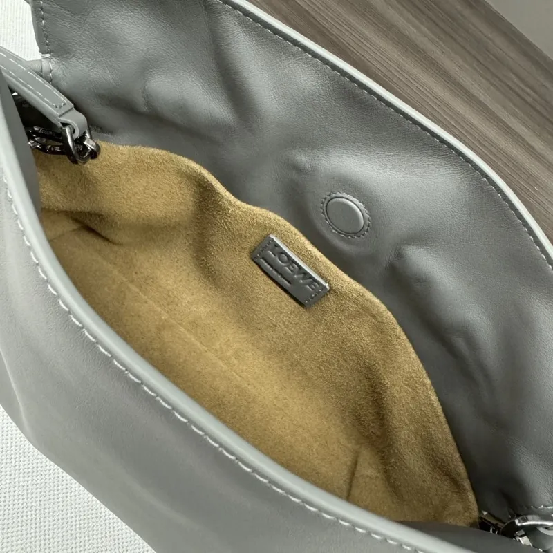 LOEWE Gray Leather Crossbody Bag - Image 8