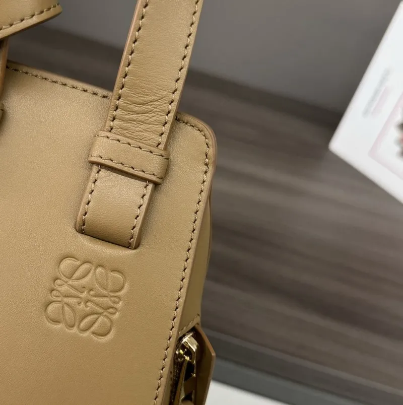 Loewe Beige Leather Crossbody Tote Bag - Image 7