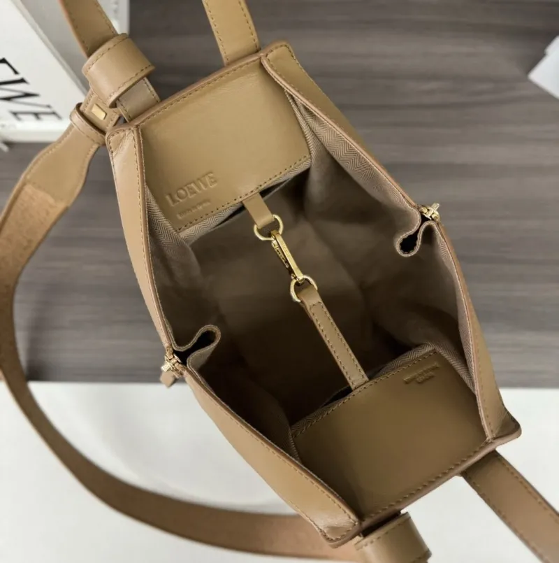Loewe Beige Leather Crossbody Tote Bag - Image 8