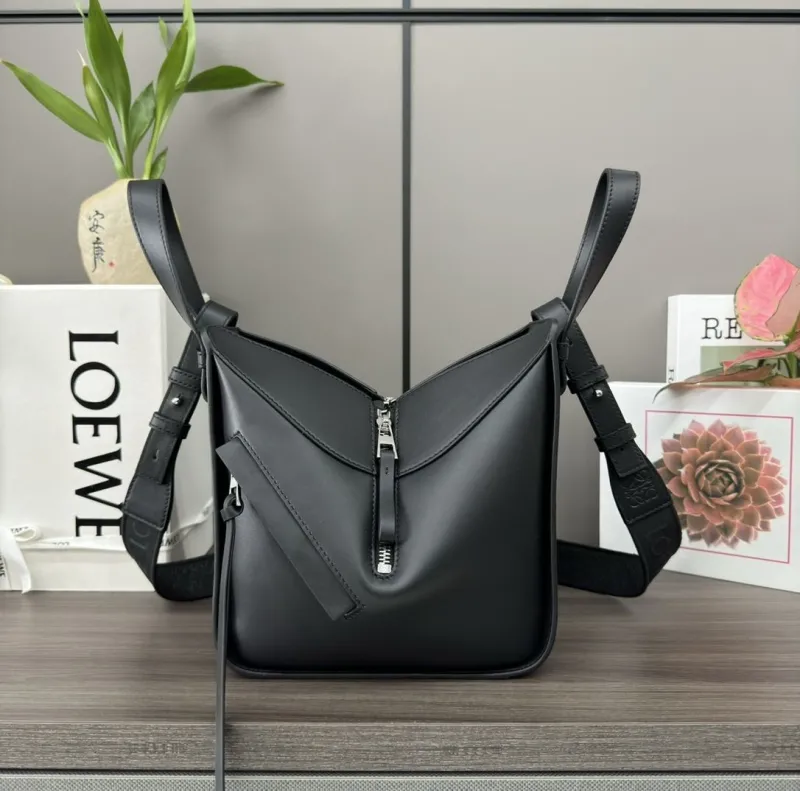 Loewe Black Leather Crossbody Handbag - Image 4