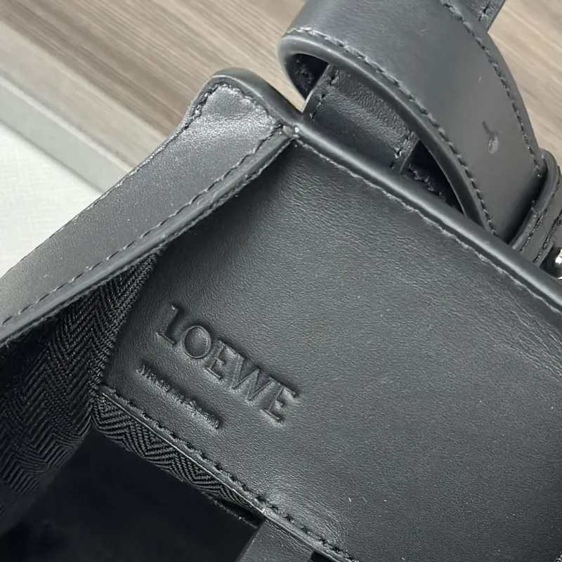 Loewe Black Leather Crossbody Handbag - Image 9