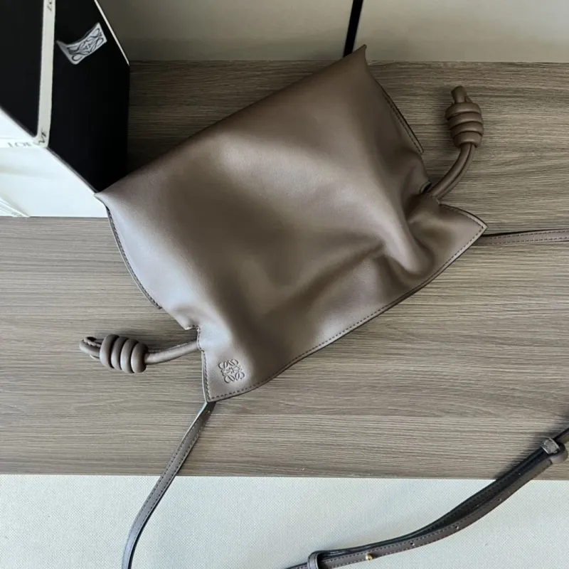LOEWE Brown Leather Crossbody Bag - Image 5