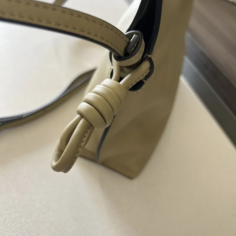 Loewe Light Beige Leather Crossbody Bag - Image 6