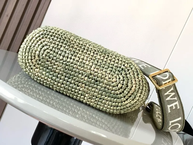 LOEWE Green Raffia Tote Bag - Image 4