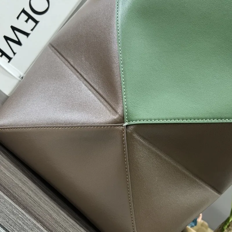 LOEWE Two Tone Green Brown Leather Tote Bag 173 - Image 6
