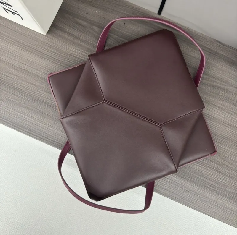 LOEWE Two-Tone Leather Shopping Bag - Image 7