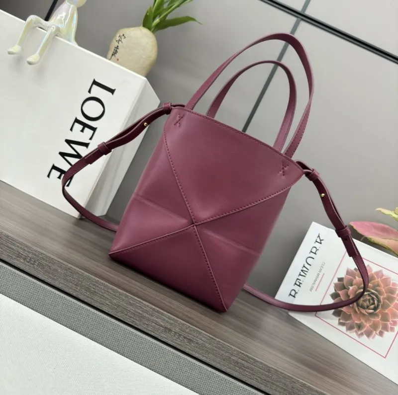 Alternative view of Loewe Shopping Bags-184