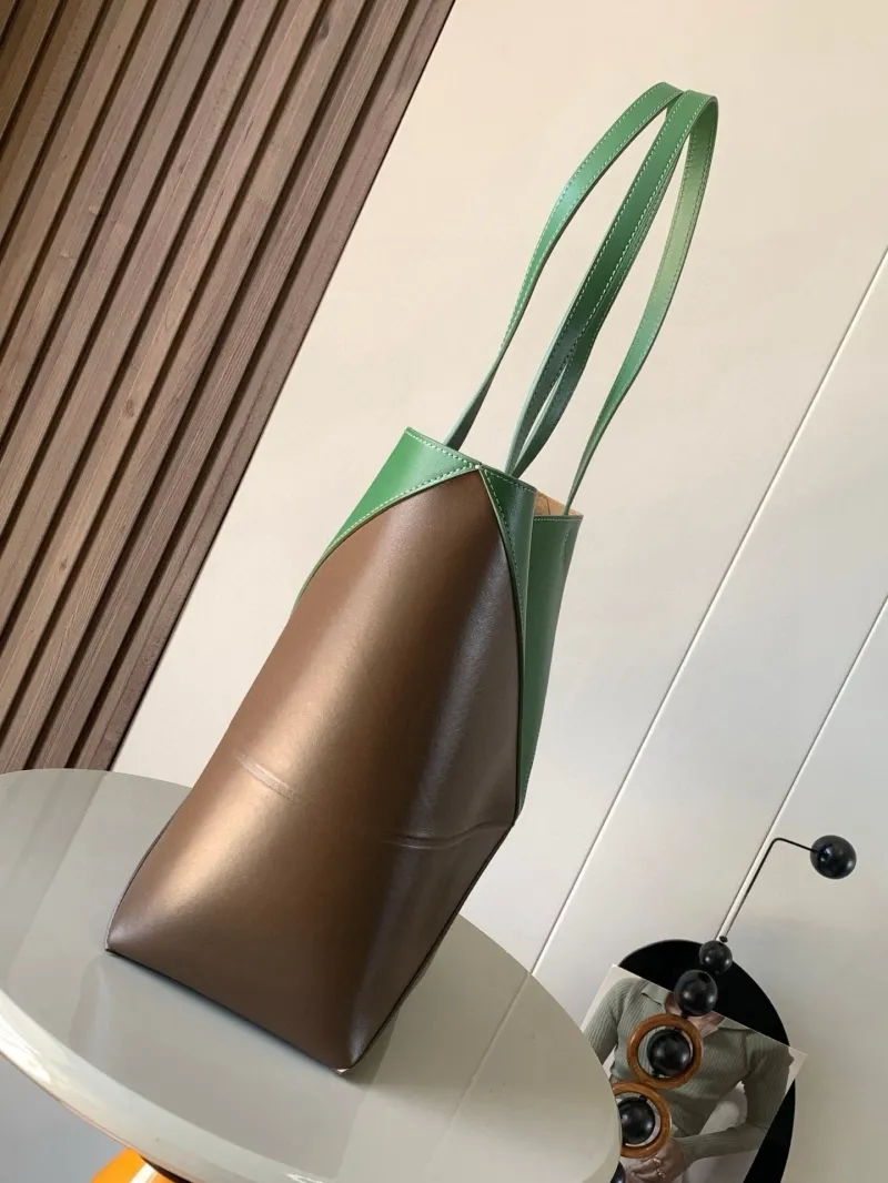 Alternative view of LOEWE Green Brown Leather Tote Bag