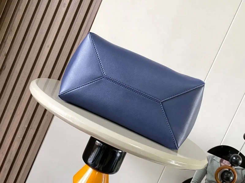 LOEWE Navy Olive Leather Tote Bag - Image 3