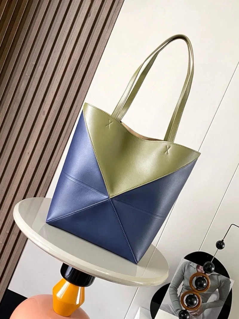 LOEWE Navy Olive Leather Tote Bag - Image 4