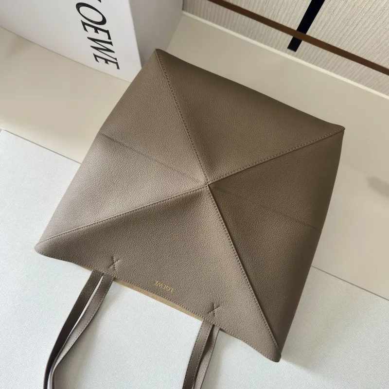 LOEWE Taupe Leather Shopping Bag 204 - Image 5