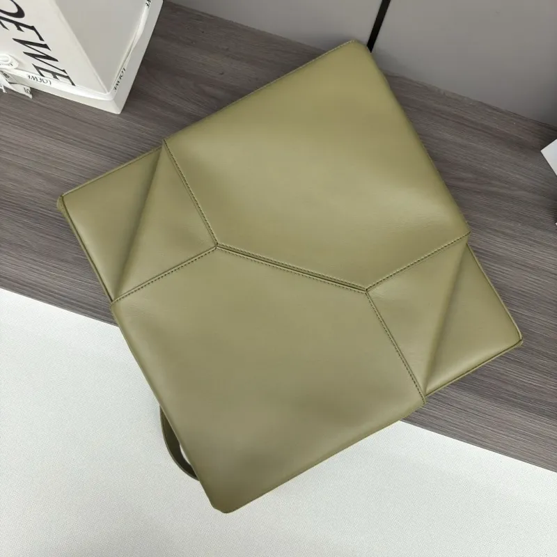LOEWE Olive Green Tote Bag 205 - Image 7
