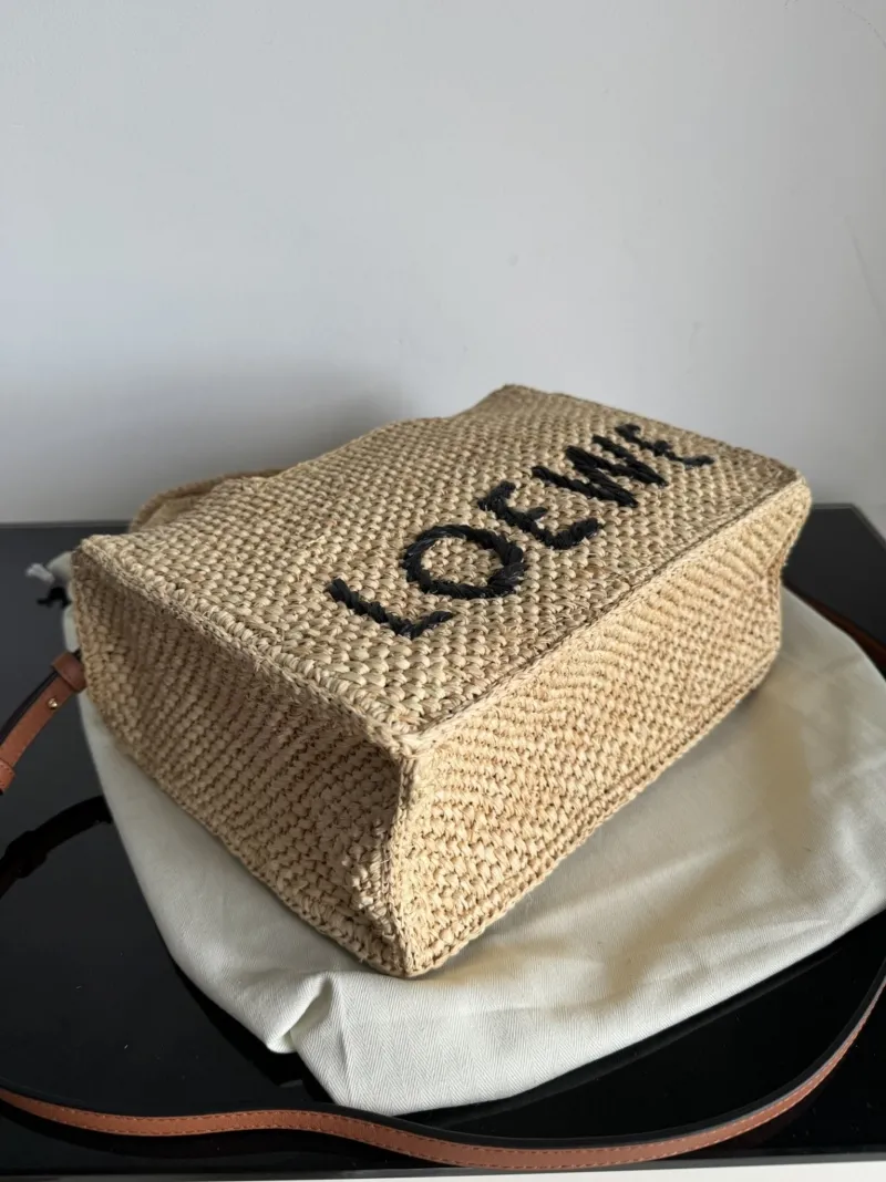 LOEWE Natural Raffia Tote Crossbody Bag - Image 4