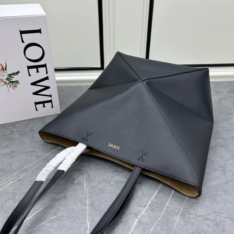 LOEWE Black Leather Tote Bag 260033 - Image 3