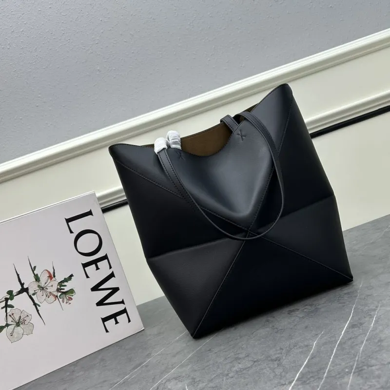 LOEWE Black Leather Tote Bag 260033 - Image 6