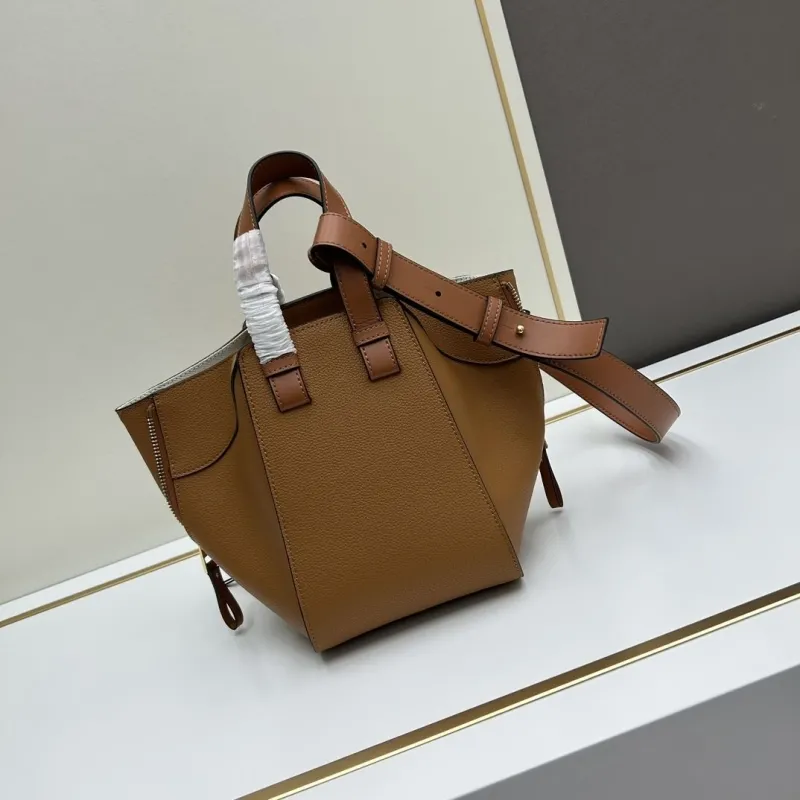 Alternative view of Loewe Shopping Bags-328