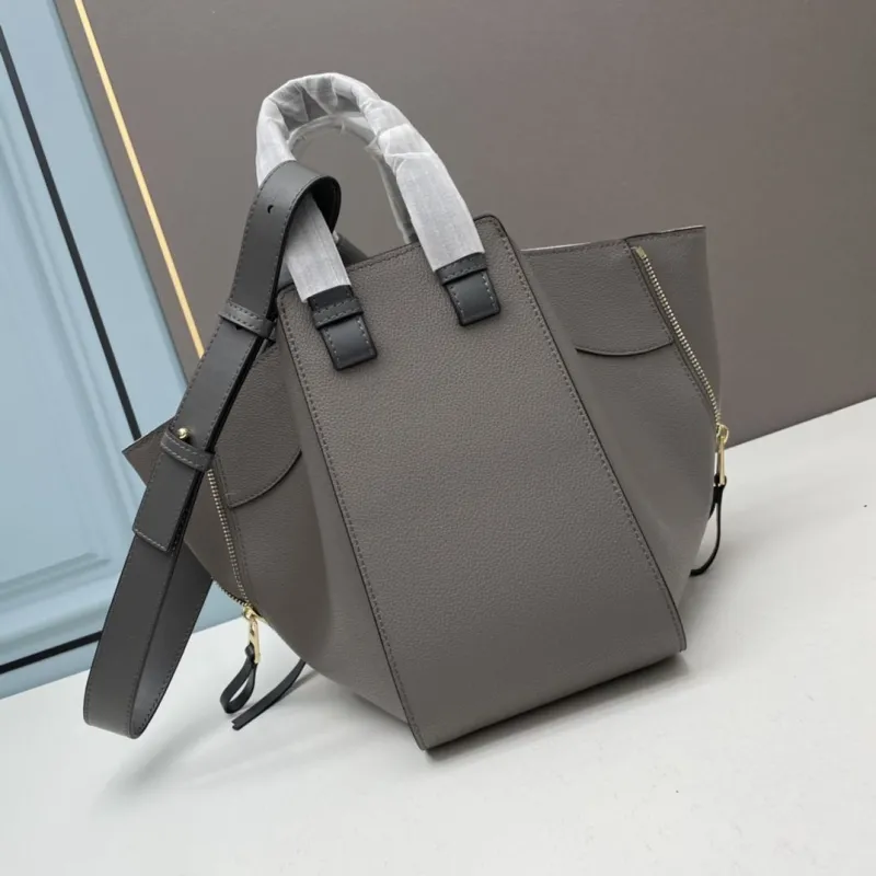 Alternative view of Loewe Shopping Bags-331