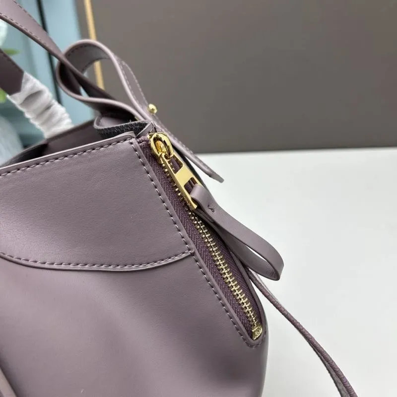 LOEWE Gray Leather Handbag S33A - Image 6