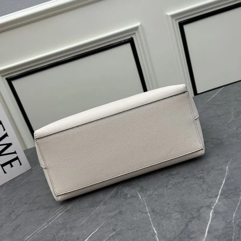 LOEWE Cream Tote Bag 011830 - Image 6