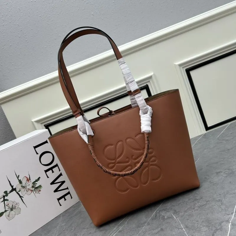 Alternative view of LOEWE Brown Leather Tote Bag 011830