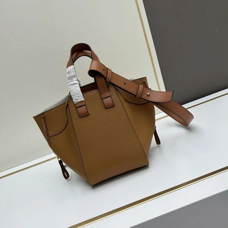 Alternative view of Loewe Shopping Bags-376