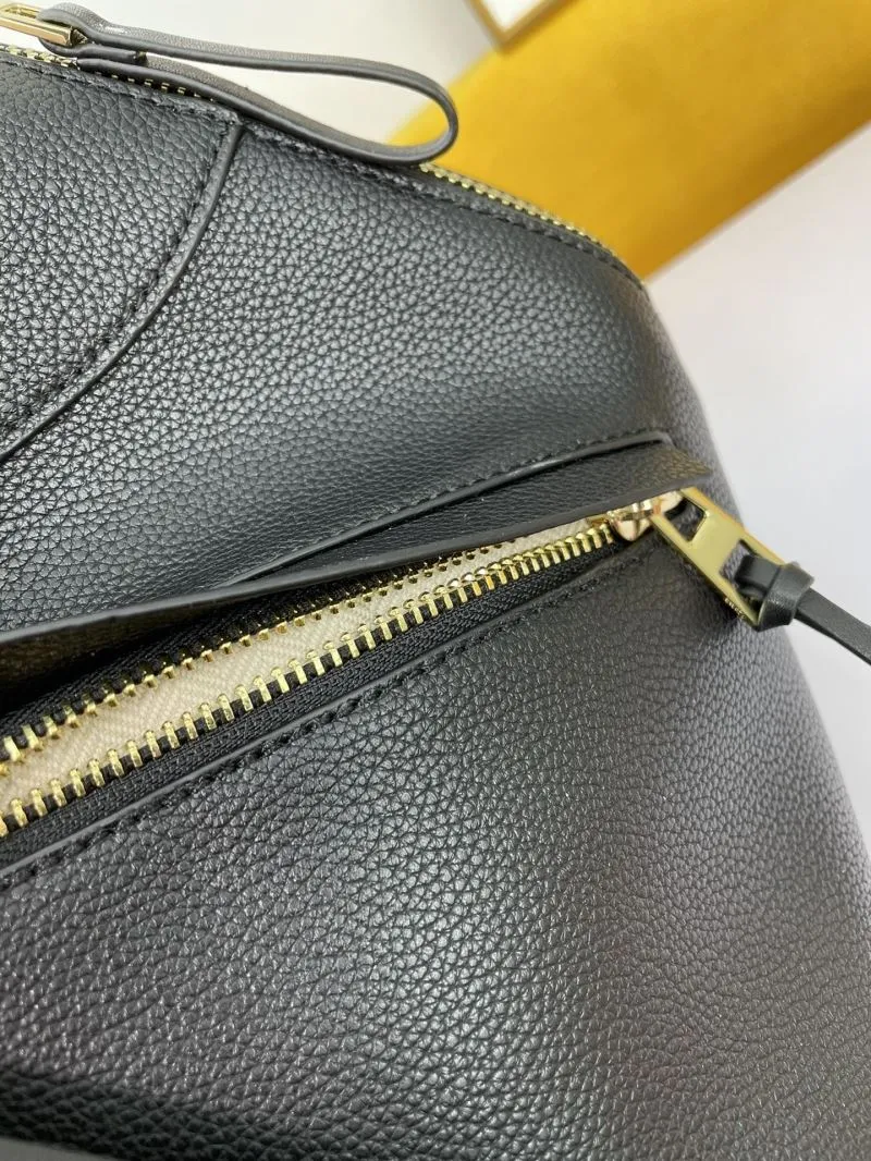 Loewe Black Leather Tote Bag - Image 7