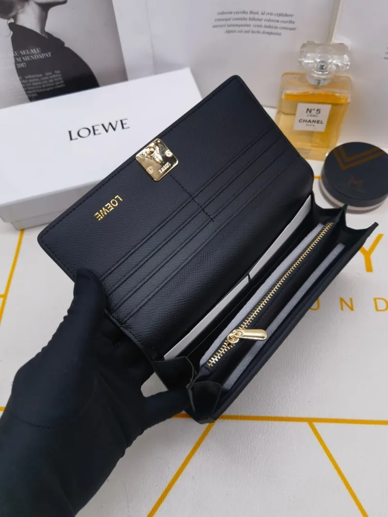 Loewe Wallets-3 - Image 9