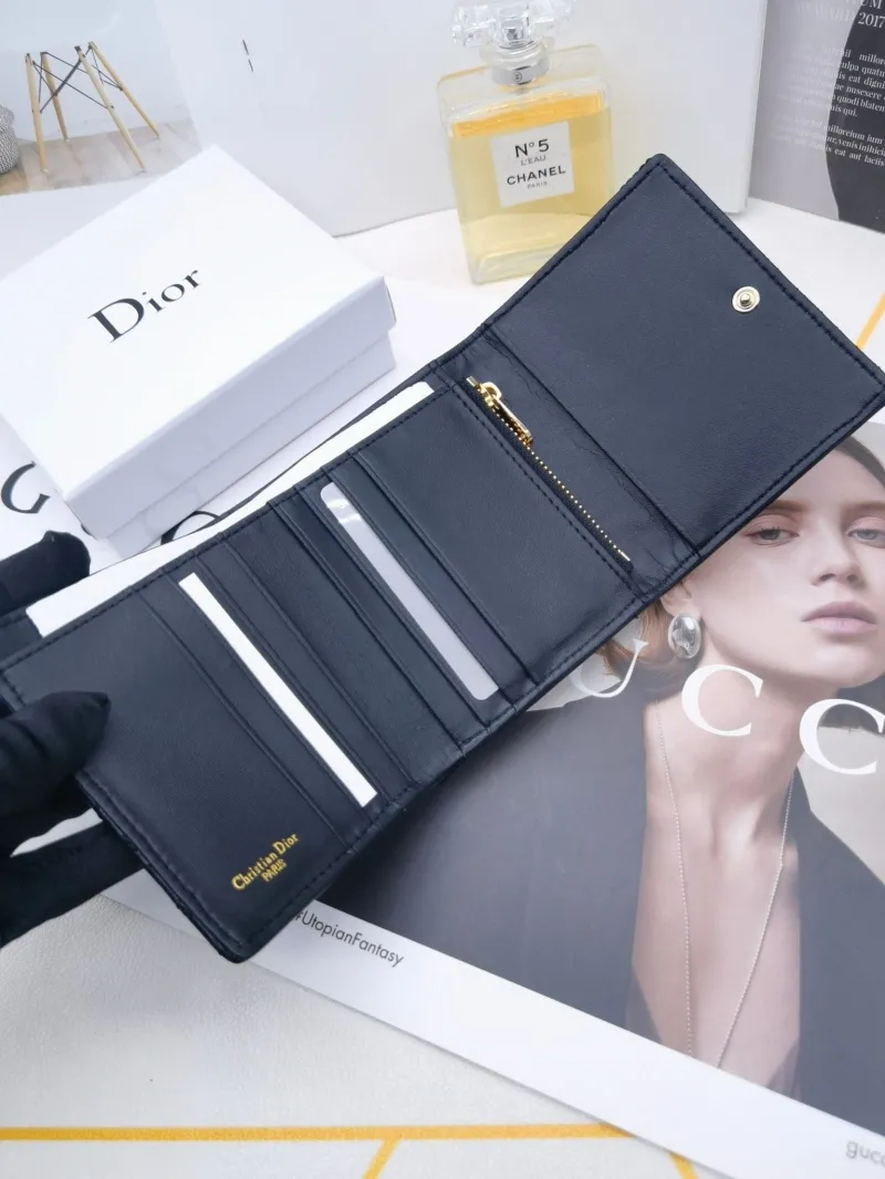 Loewe Wallets-5 - Image 8
