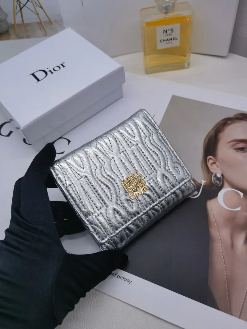 Loewe Wallets-7 - Image 5