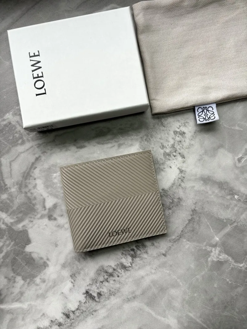 Loewe Wallets-45