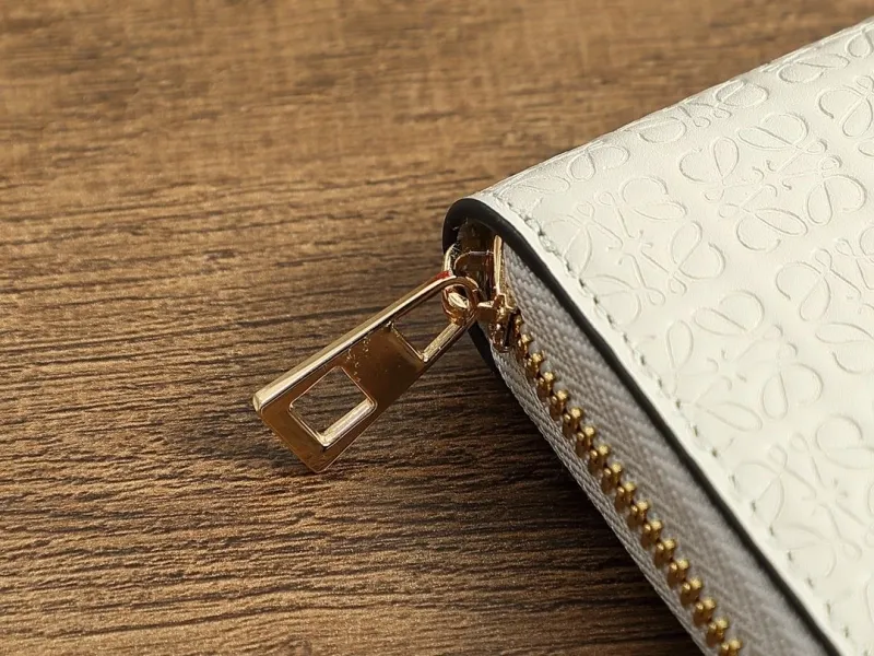 Loewe Wallets-64 - Image 6