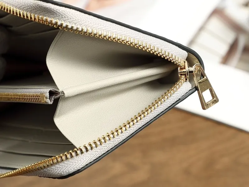 Loewe Wallets-64 - Image 8