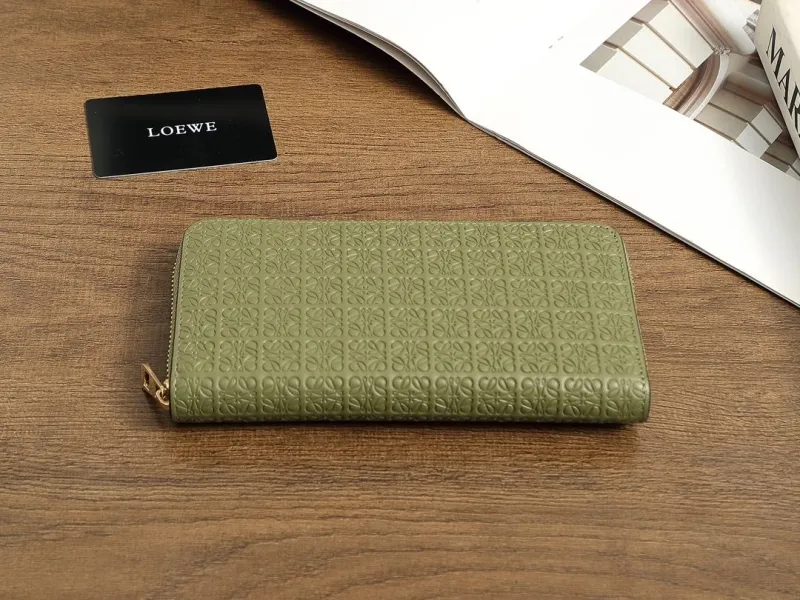 Loewe Wallets-65