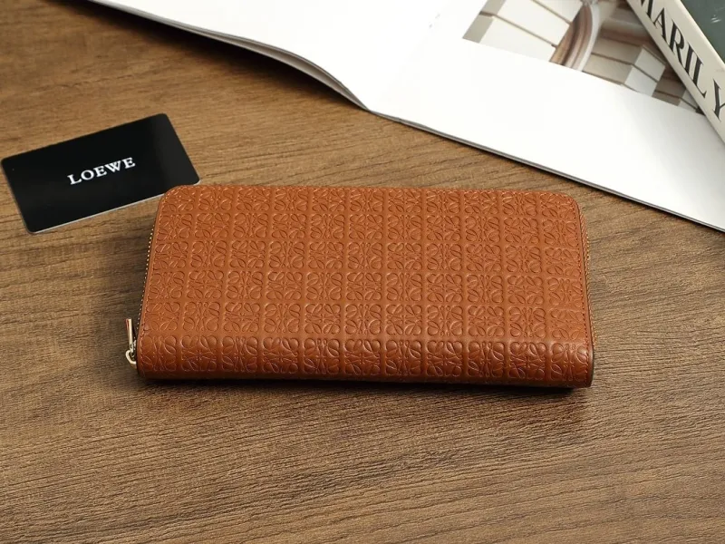 Loewe Wallets-66