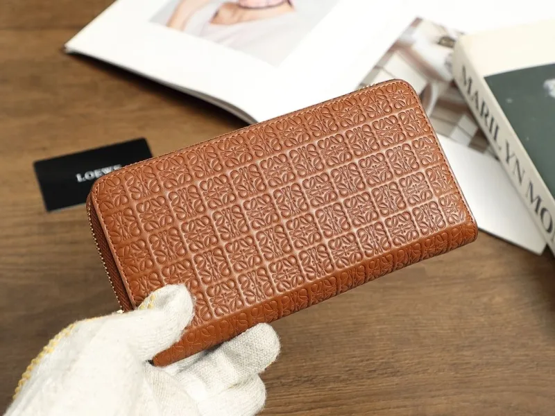 Loewe Wallets-66 - Image 4