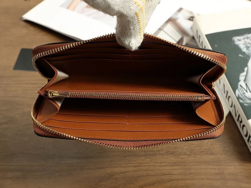 Loewe Wallets-66 - Image 7