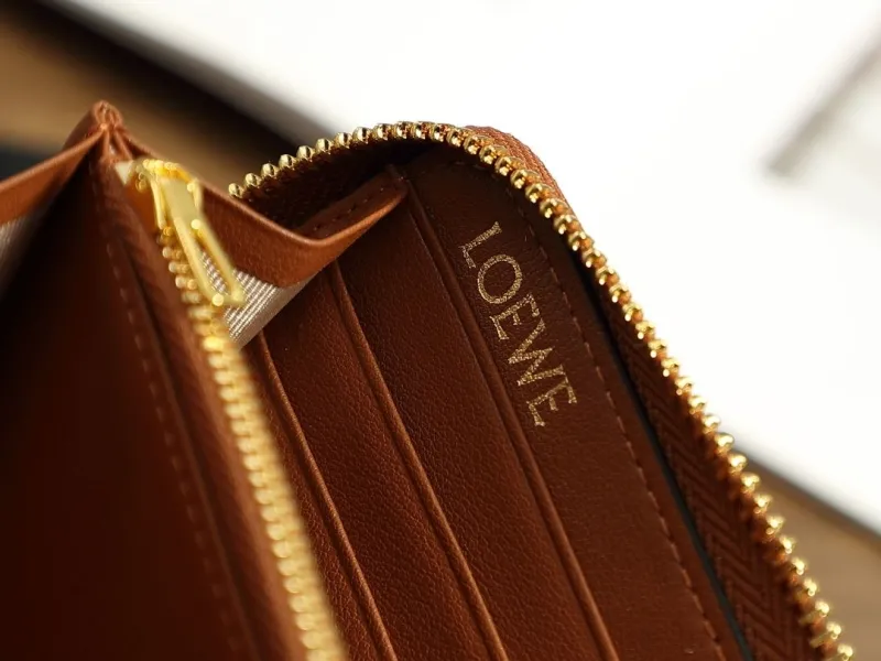 Loewe Wallets-66 - Image 9