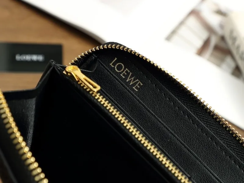Loewe Wallets-67 - Image 9