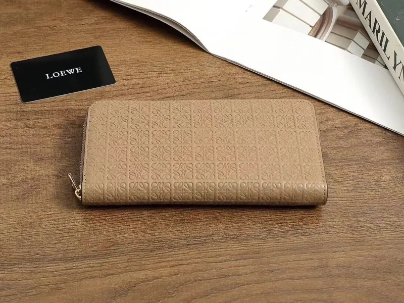 Loewe Wallets-68