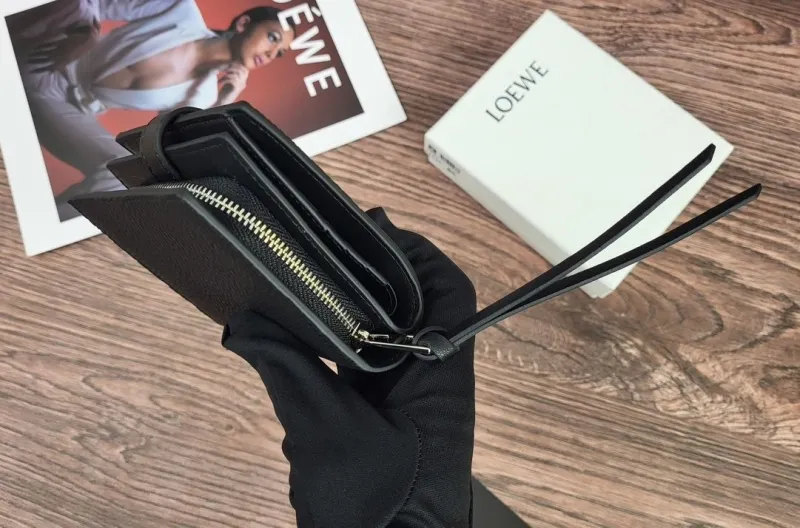 Loewe Wallets-76 - Image 4