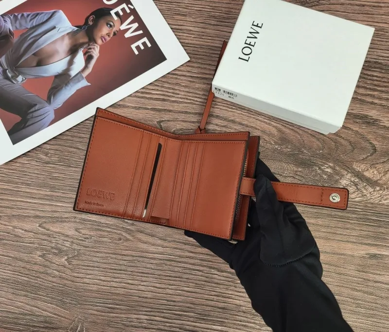 Loewe Wallets-77 - Image 5