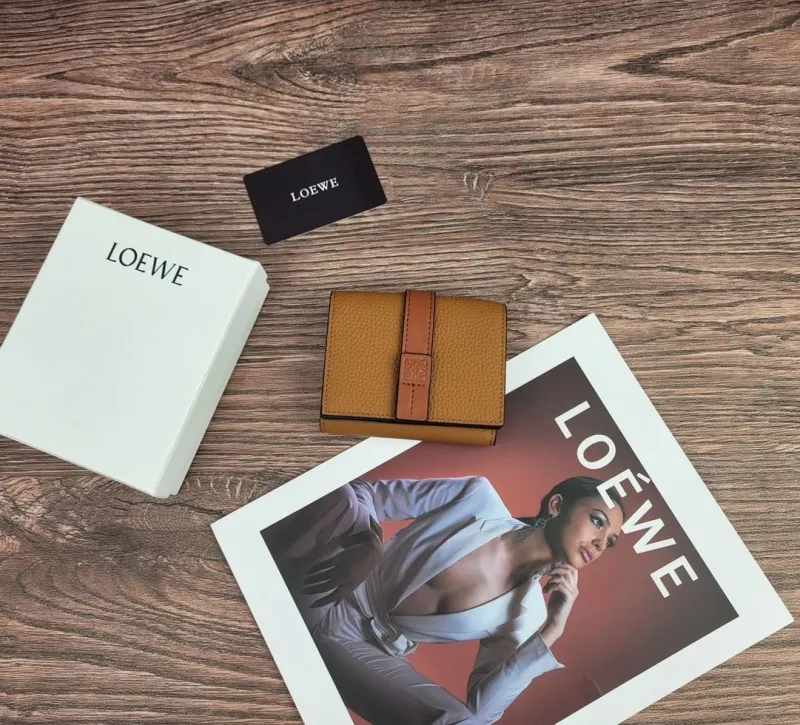 Loewe Wallets-82