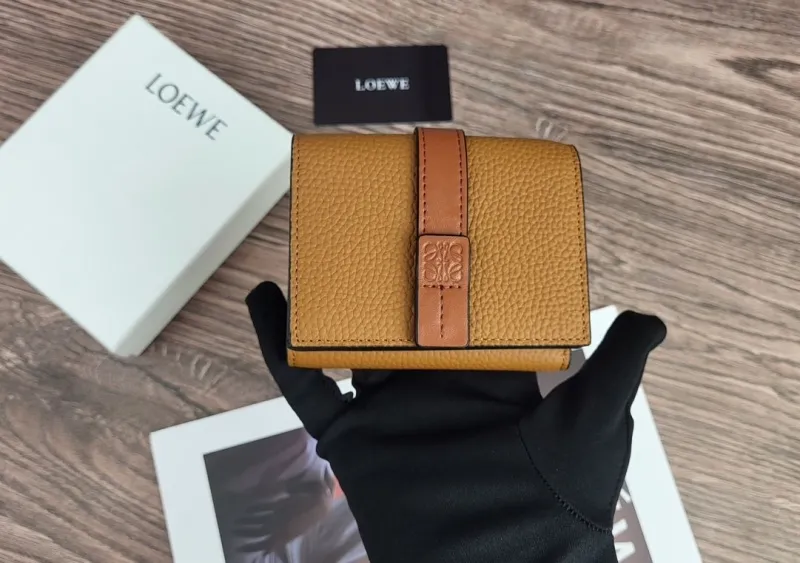 Loewe Wallets-82 - Image 3