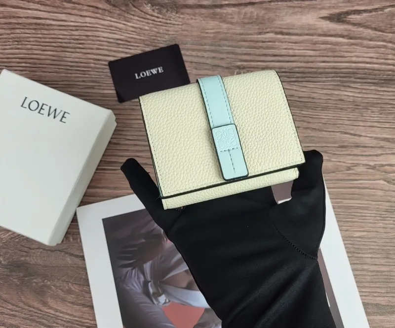 LOEWE Cream Leather Small Wallet - Image 3