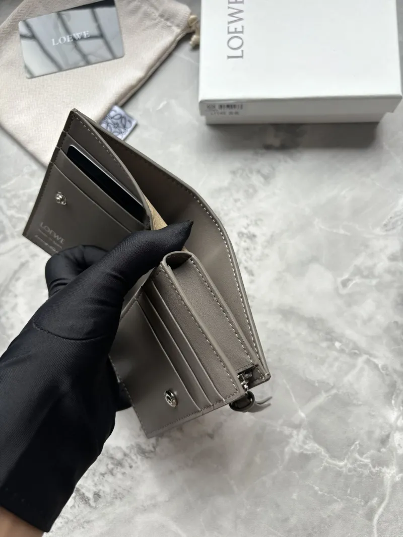 LOEWE Gray Leather Zip Wallet L1145 - Image 4