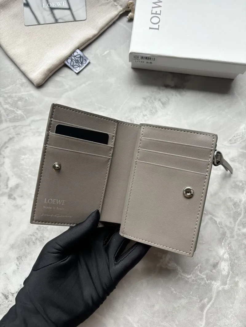 LOEWE Gray Leather Zip Wallet L1145 - Image 6