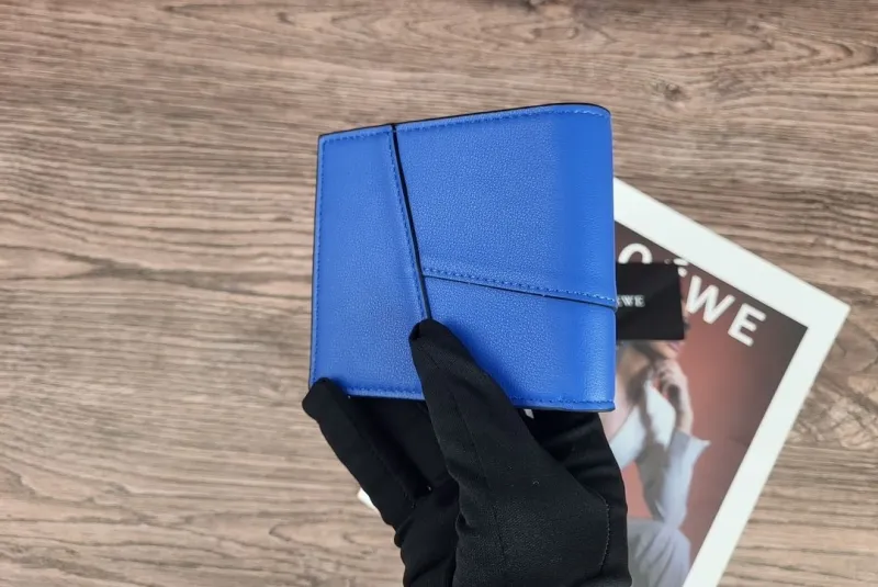 LOEWE Blue Bifold Leather Wallet 137 - Image 5