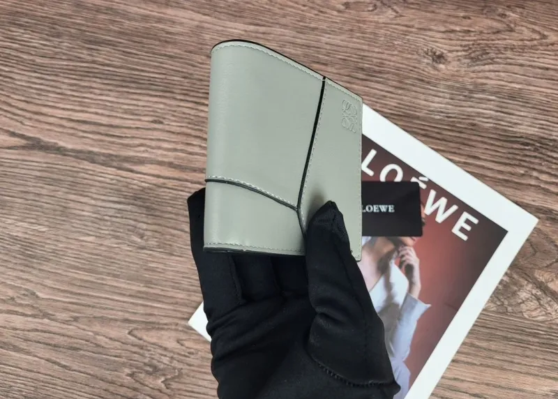 LOEWE Light Gray Leather Bifold Wallet - Image 4